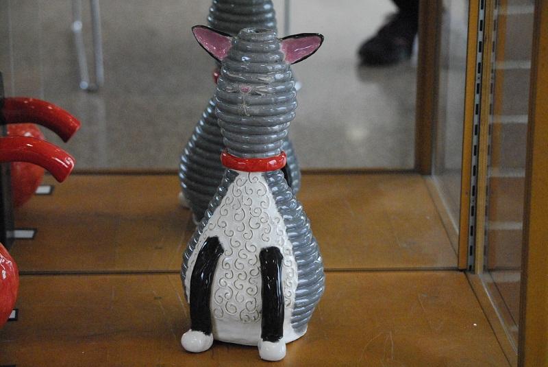 Created by Hailie Lindblom, Coil Cat uses a coiling technique to create a clay cat.