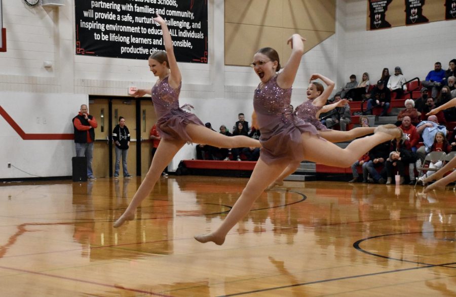 Anna Dubbels and Savannah Roller engage the audience in their fierce facials and body movements. 