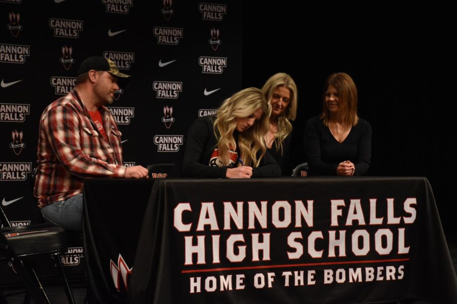Halle Hustad signed to play for St. Cloud State.