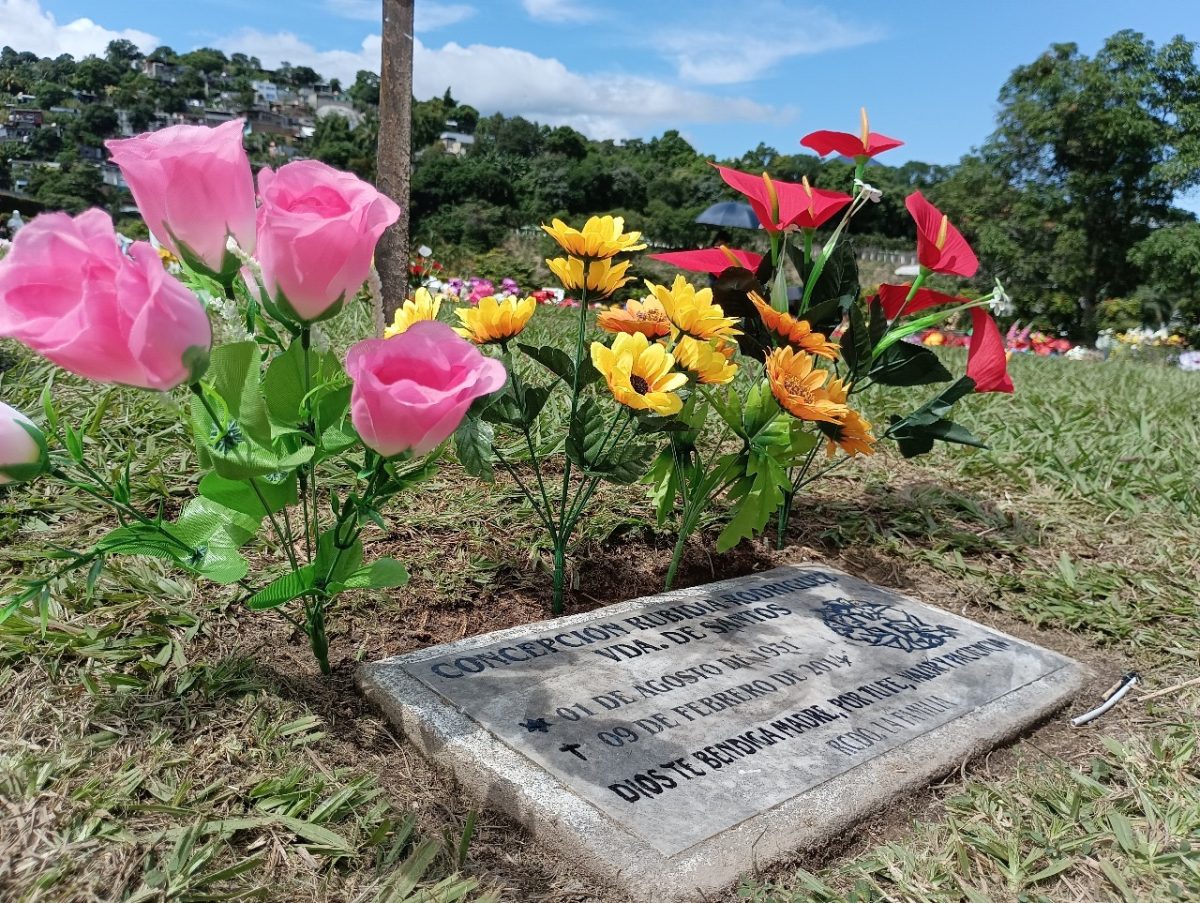 Grave in El Salvador decorated for the Dia de Los Muertos celebration (with permission from Ana Lopez)