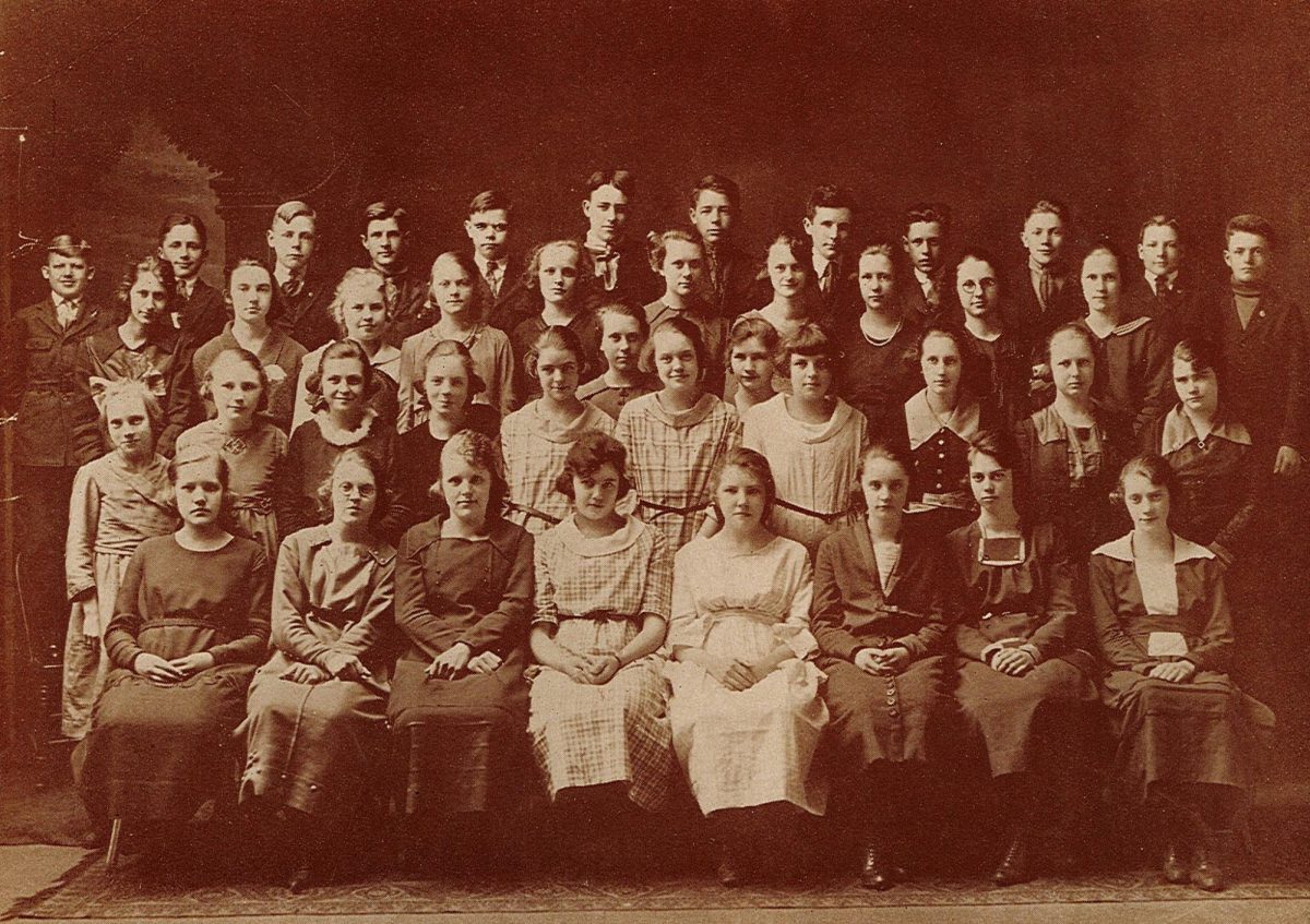 Clothing styles in the 1920's were colorless and conservative.      Photo courtesy of CFHS Cannorama
