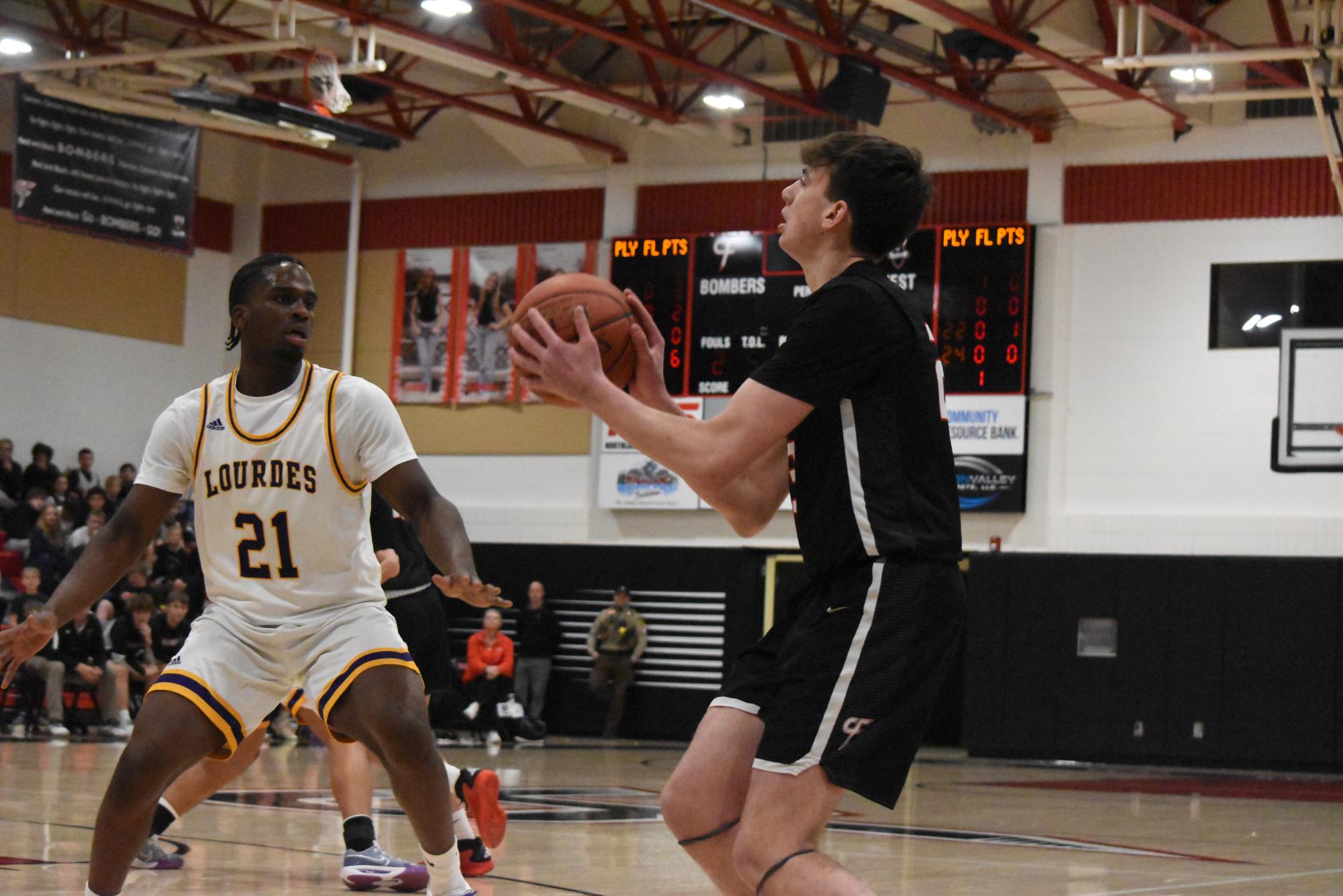 Gavin Johnson gets ready to shoot the ball 