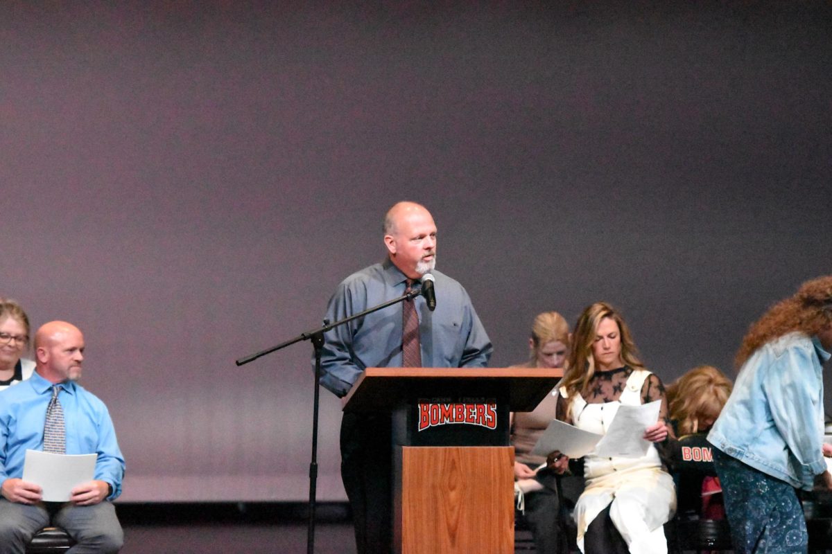 Principal Tim Hodges speaks before the presentation of department awards.