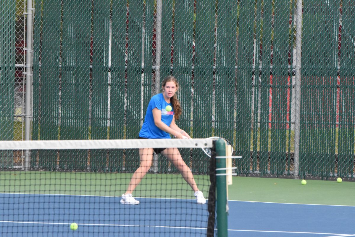 Miranda Mandelkow prepares to hit a backhand. 
