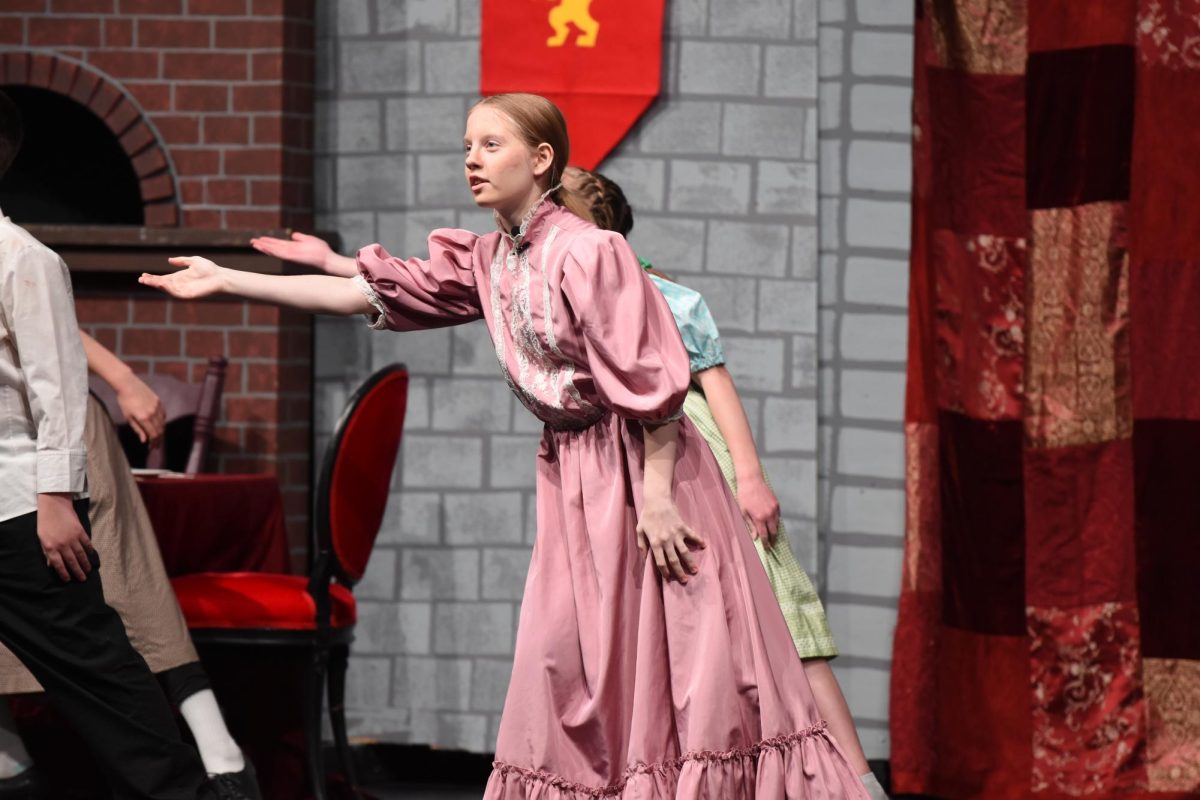 Much of the ensemble in the musical was composed of new members.