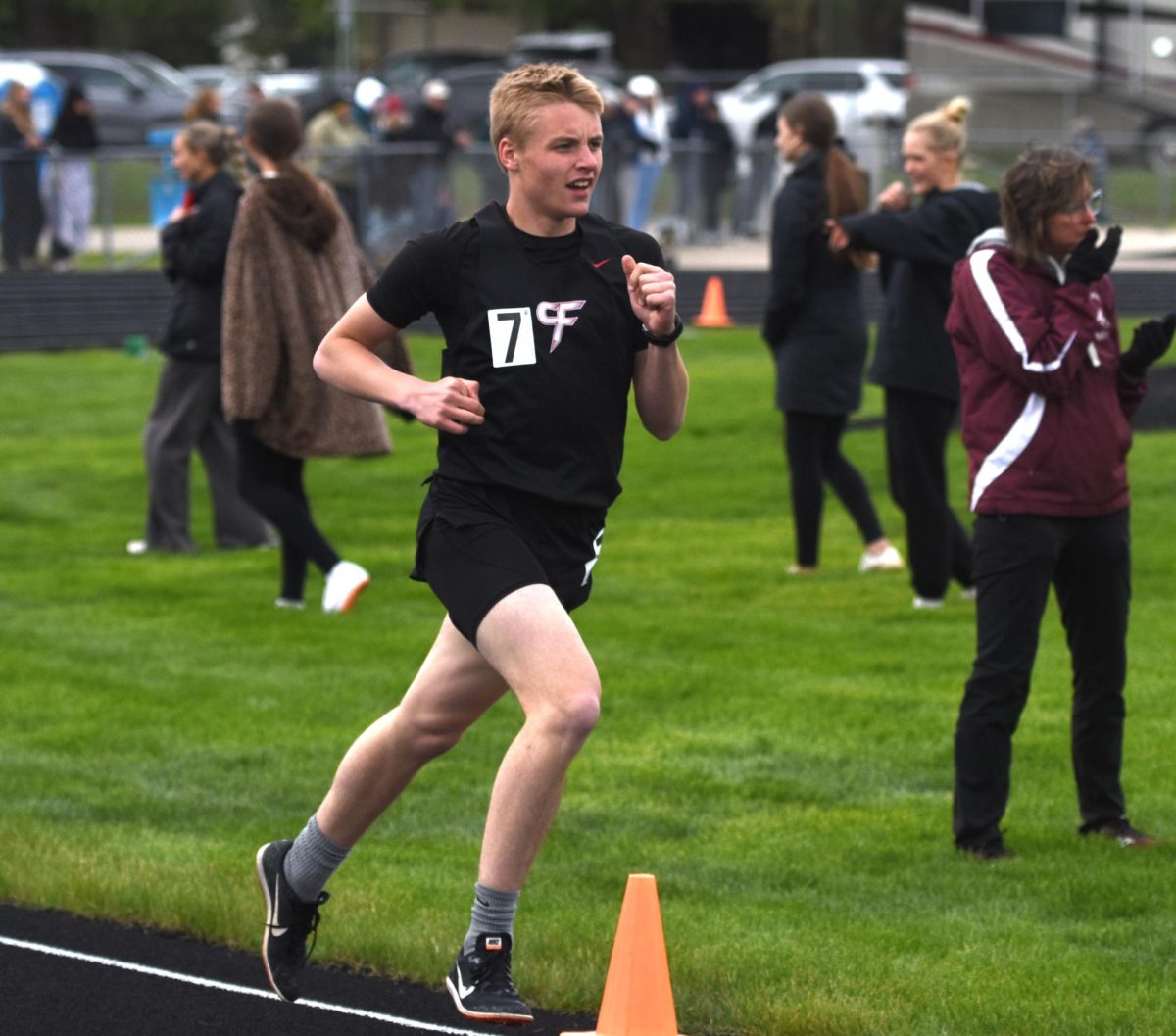 Eli Anderson runs during the boys' 1600-meter race at the True Team meet on May 5.